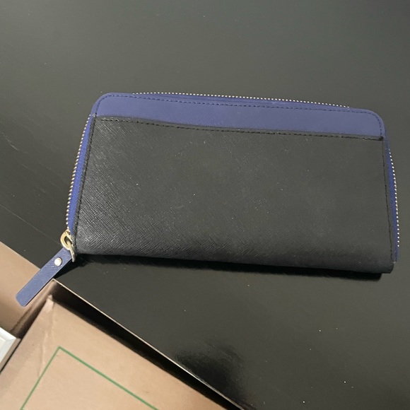 Kate Spade Wallet - Picture 4 of 7